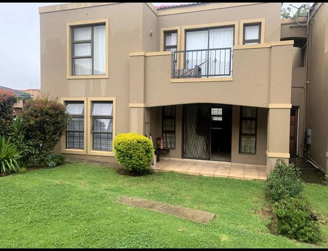 2 BEDROOM TOWNHOUSE FOR SALE IN JANSEN PARK